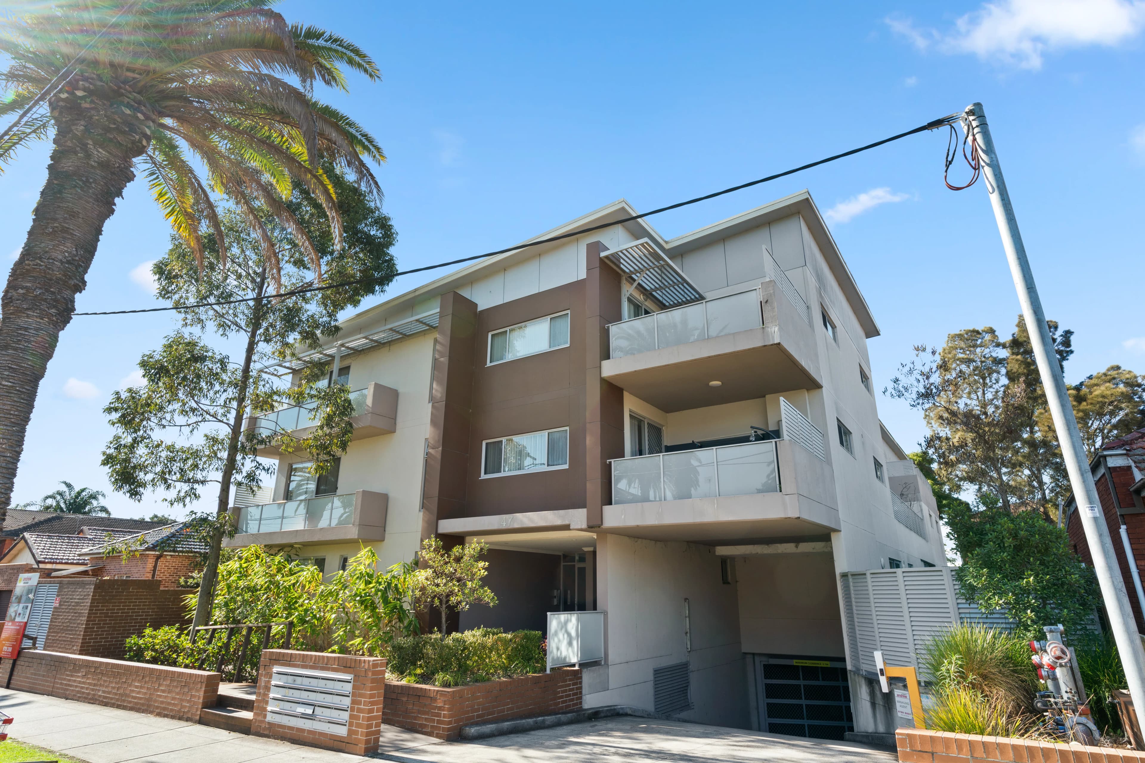 Fifth Avenue Apartments